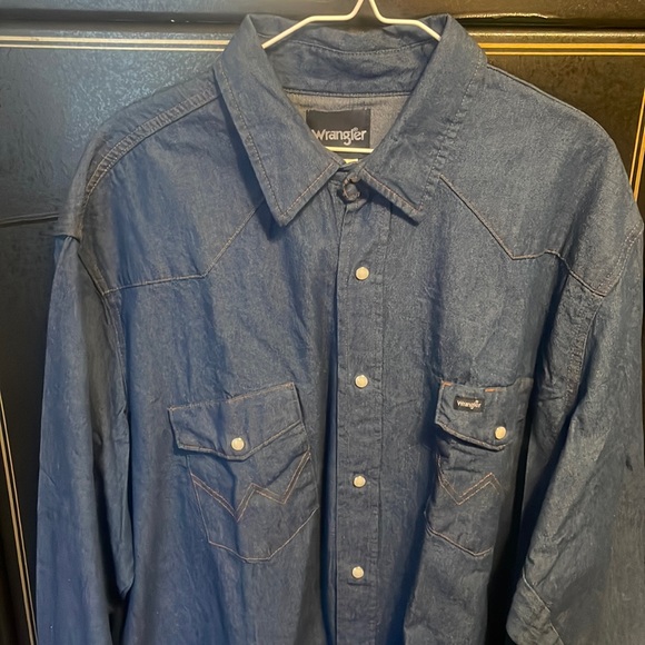 Men’s wrangler blue pearl snaps welding shirt or work shirt  western style - Picture 1 of 2